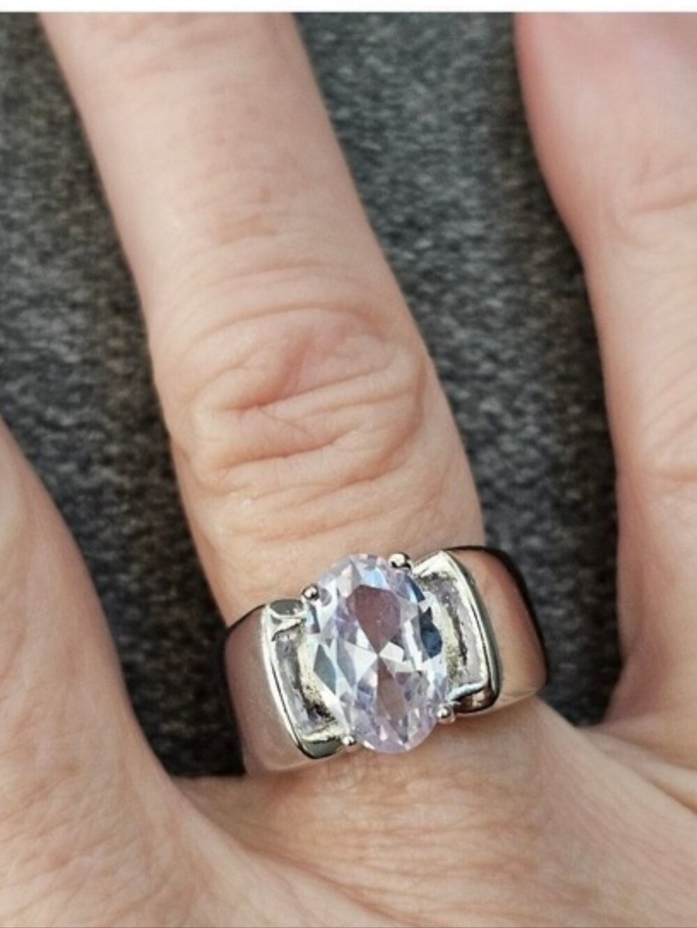 TRÏBE Elegant Silver Oval Gemstone Ring Size 7